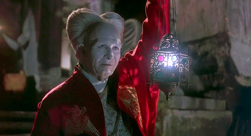 6347dbbdc1f14f228e39ad1f_dracula-gary-oldman-p-500